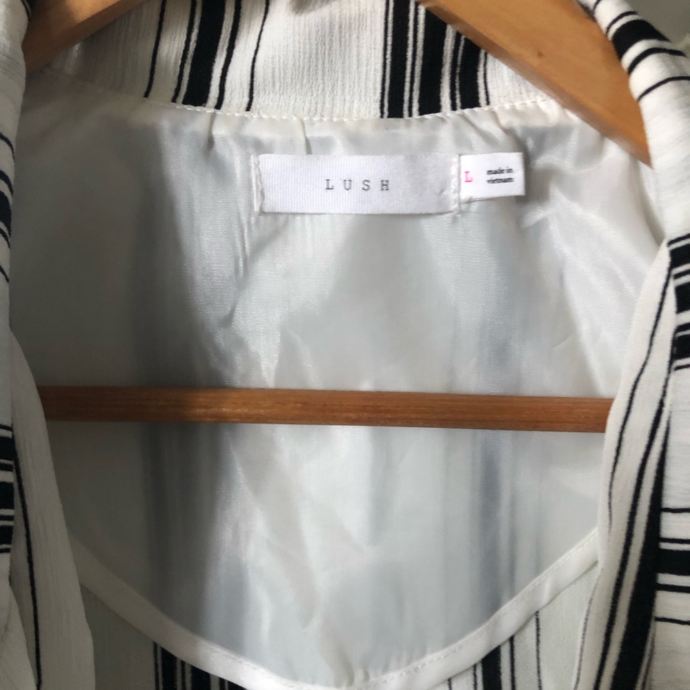 LUSH blazer - Picture 3 of 5